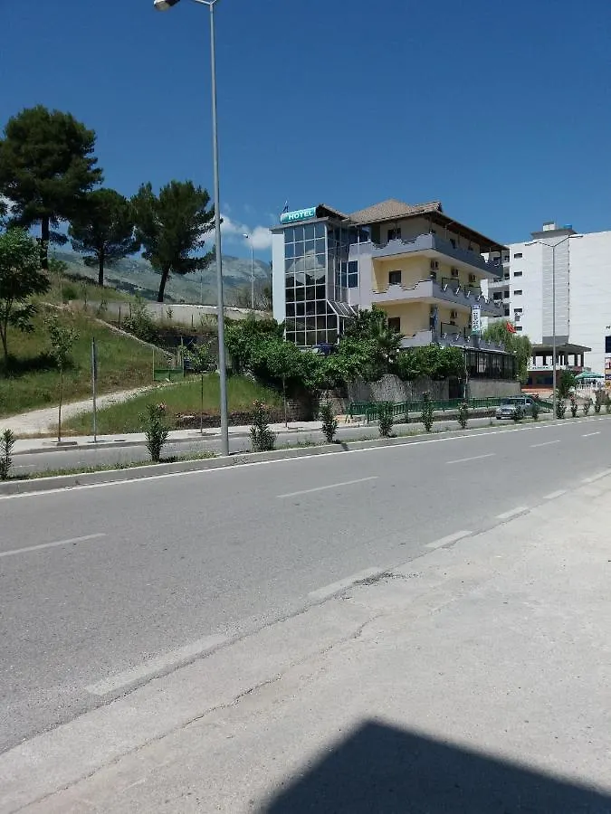 Qiqi Hotel Gjirokastra