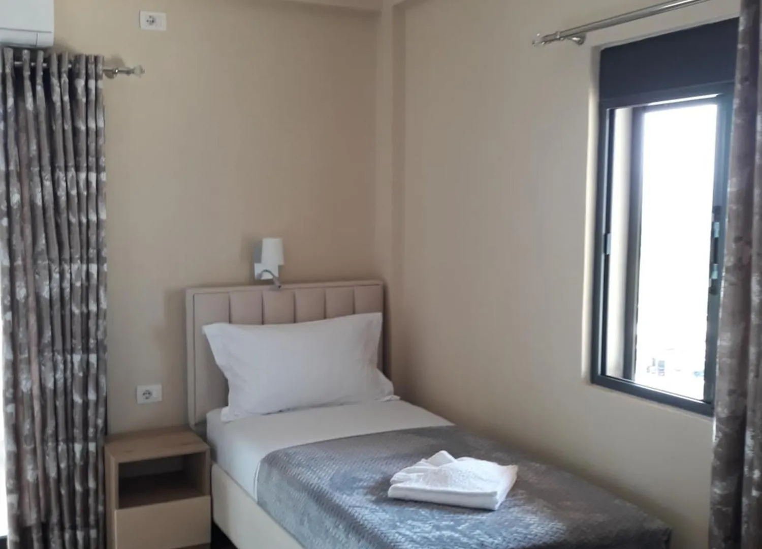 Qiqi Hotel Gjirokastër
