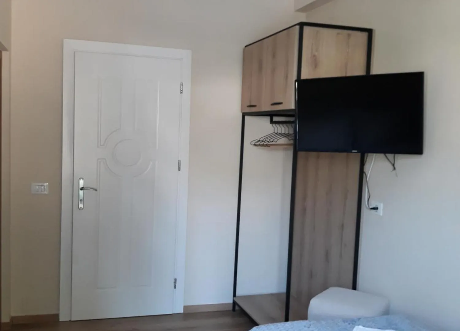 **  Qiqi Hotel Αργυρόκαστρο Αλβανία