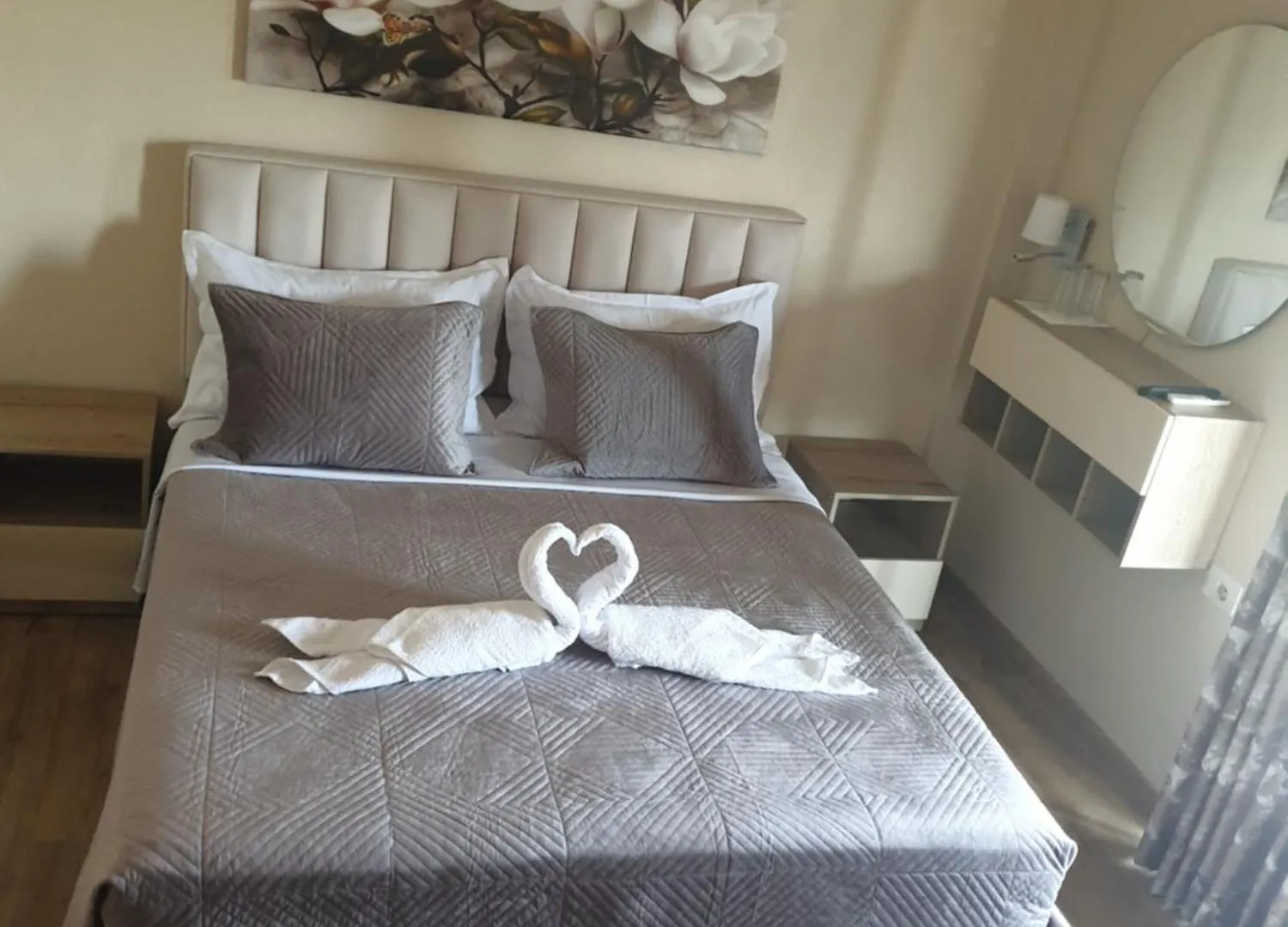Qiqi Hotel Αργυρόκαστρο